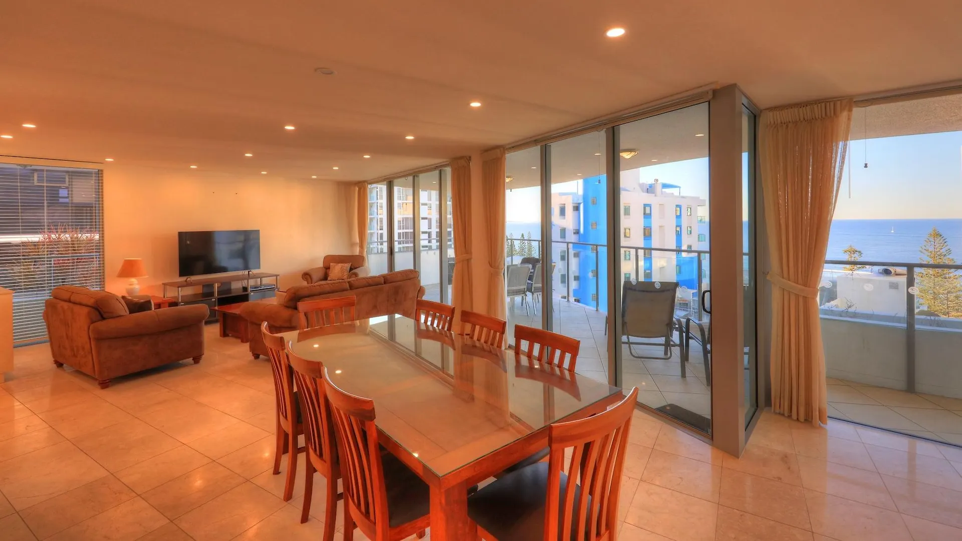 Cilento Mooloolaba Apart otel 4*,